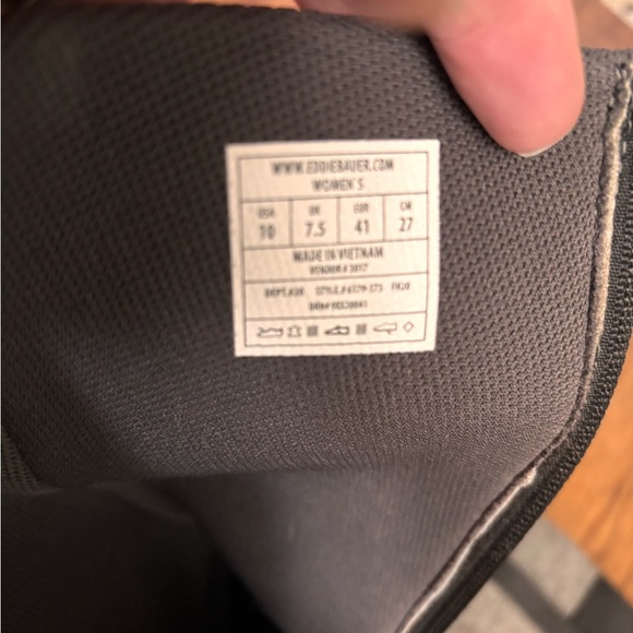 Eddie Bauer winter boots - Picture 2 of 3